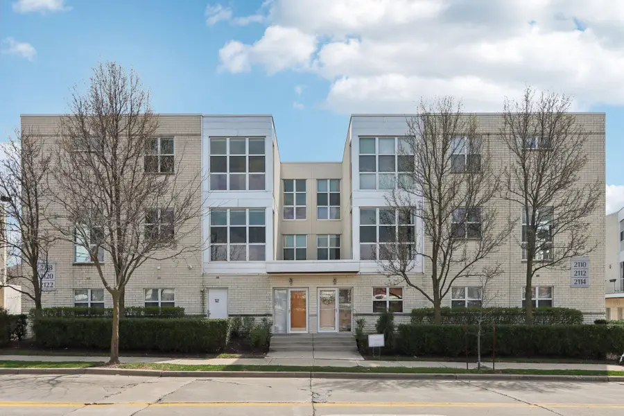 2118 N Commerce St, Milwaukee, WI 53212 - #2