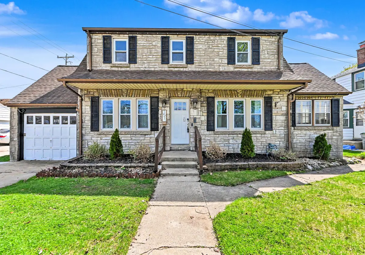 151 W Waterford Ave, Milwaukee, WI 53207 - #1