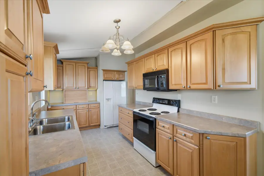 3396 Lake Dr, Hartford, WI 53027 - #3