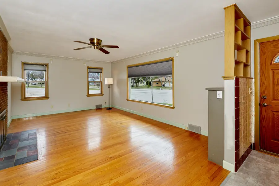 2909 S 76th St, West Allis, WI 53219 - #3