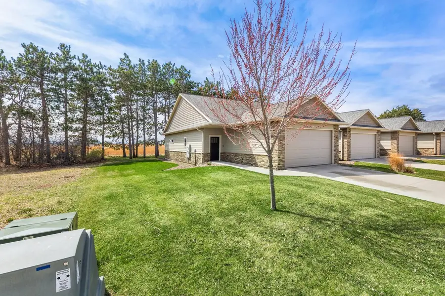 1800 Prairie Pl, Holmen, WI 54636 - #2