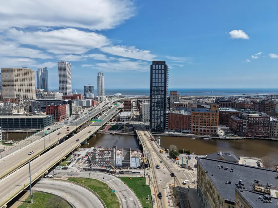 413 N 2nd St, Milwaukee, WI 53203 - #2