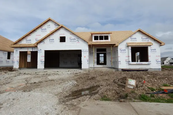 1713 Switchgrass St, Oconomowoc, WI 53066