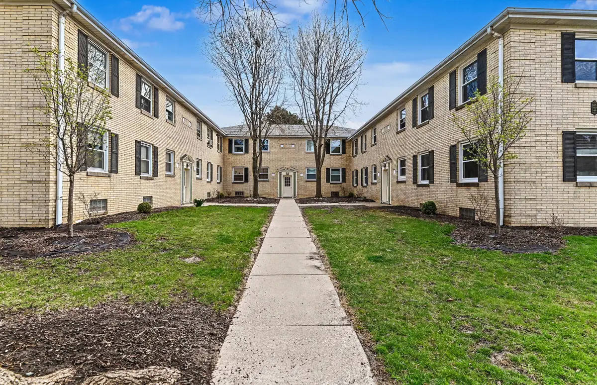 3456 N Dousman St, Milwaukee, WI 53212 - #1