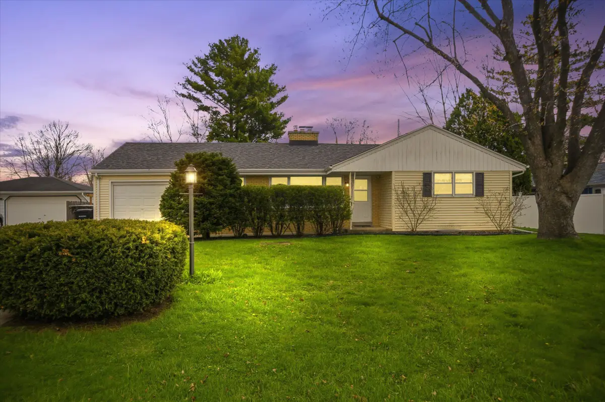 7658 N 50th St N, Brown Deer, WI 53223 - #1