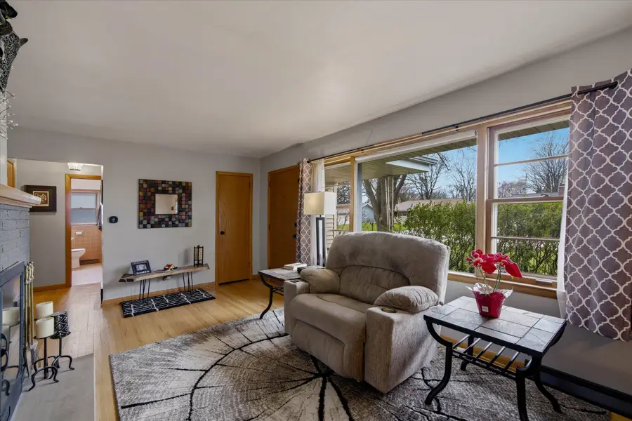 7658 N 50th St N, Brown Deer, WI 53223 - #3