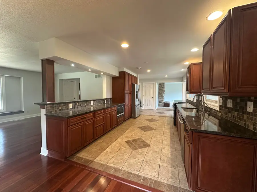 W309N174 Maple Ave, Delafield, WI 53188 - #3