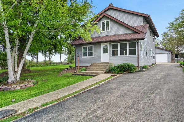 11907 254th Ave, Salem Lakes, WI 53179