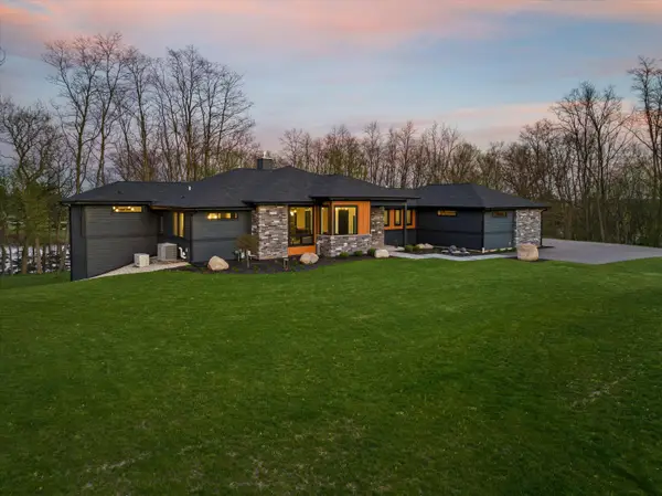 815 N English Settlement Ave, Rochester, WI 53105