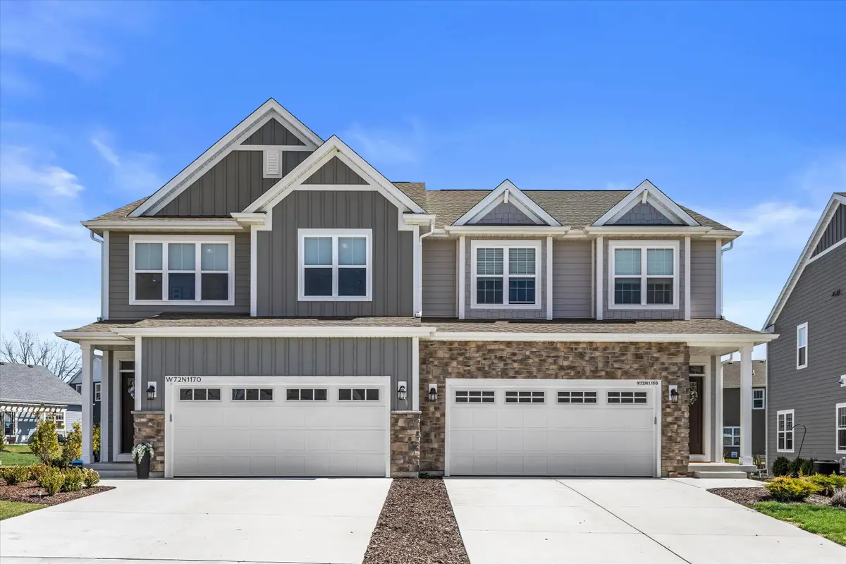 W72N1170 Augusta Ln, Cedarburg, WI 53012 - #1