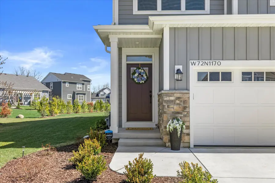 W72N1170 Augusta Ln, Cedarburg, WI 53012 - #3