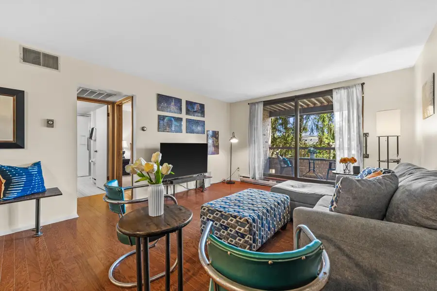 3838 N Oakland Ave, Shorewood, WI 53211 - #3