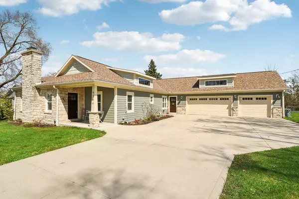 4780 Meadow Vw E, Brookfield, WI 53005