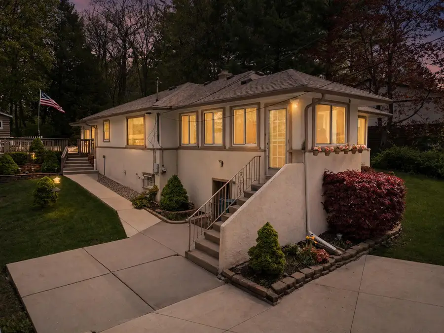 408 Valley Rd, Twin Lakes, WI 53181 - #2