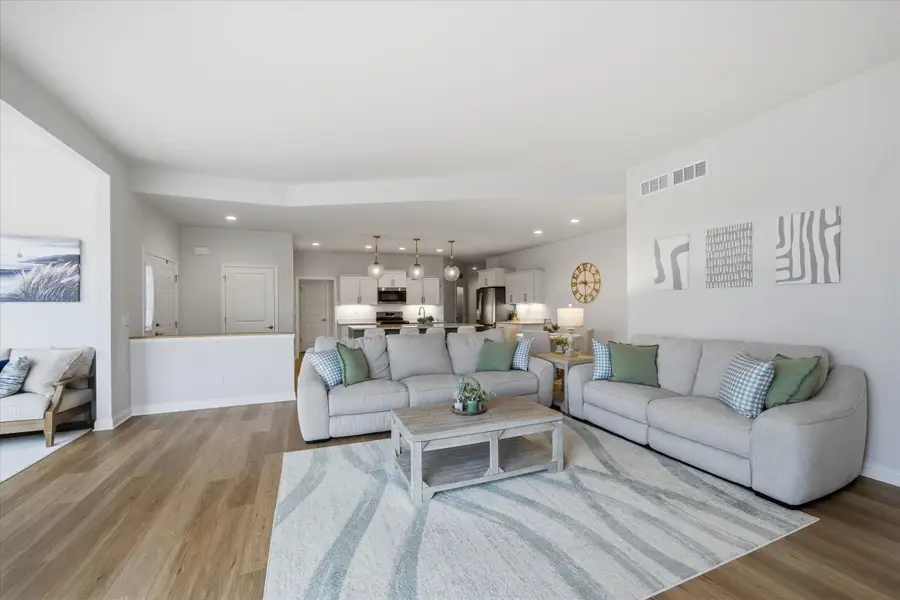 832 N Verona Cir, Grafton, WI 53024 - #3