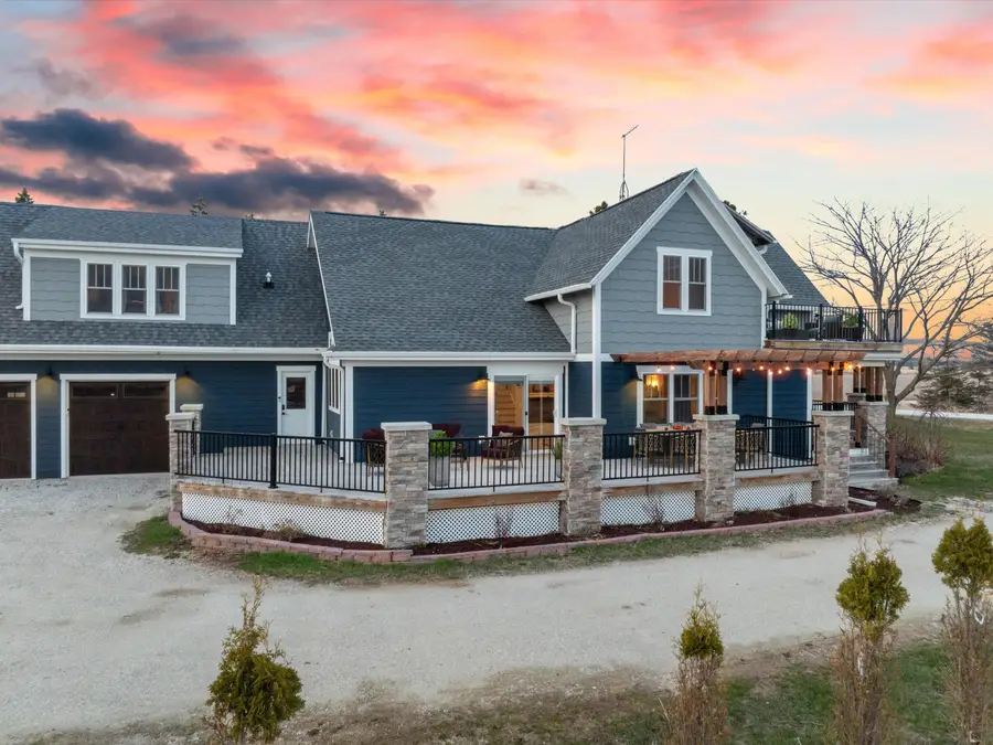 3202 Mirro Dr, Manitowoc, WI 54220 - #2