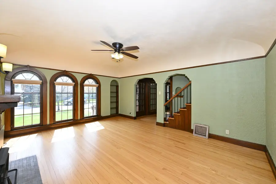 315 N Pinecrest St, Milwaukee, WI 53208 - #3