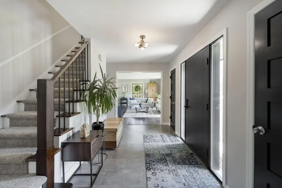 11227 N Bobolink Ln, Mequon, WI 53092 - #2