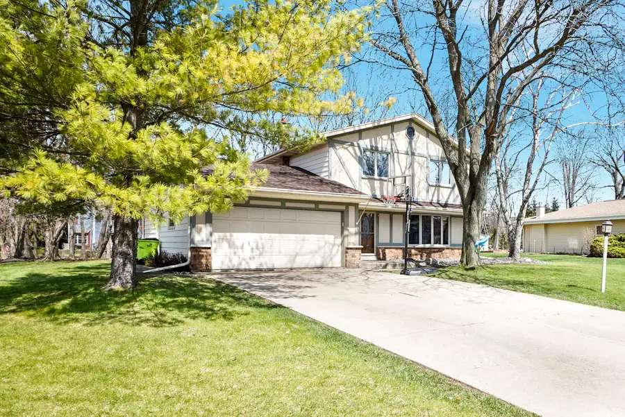 738 Buckingham Way, Hartland, WI 53029 - #3