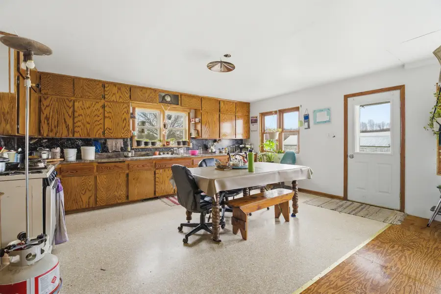 201 N Irish Rd, New Holstein, WI 53020 - #2