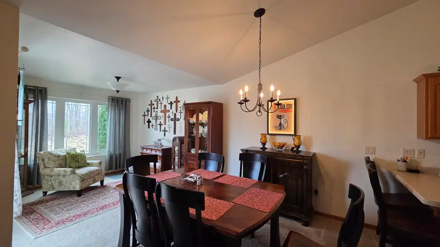 104 Queens Way, Fond Du Lac, WI 54935 - #3