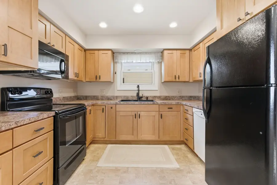 716 David Ave, Sheboygan Falls, WI 53085 - #2