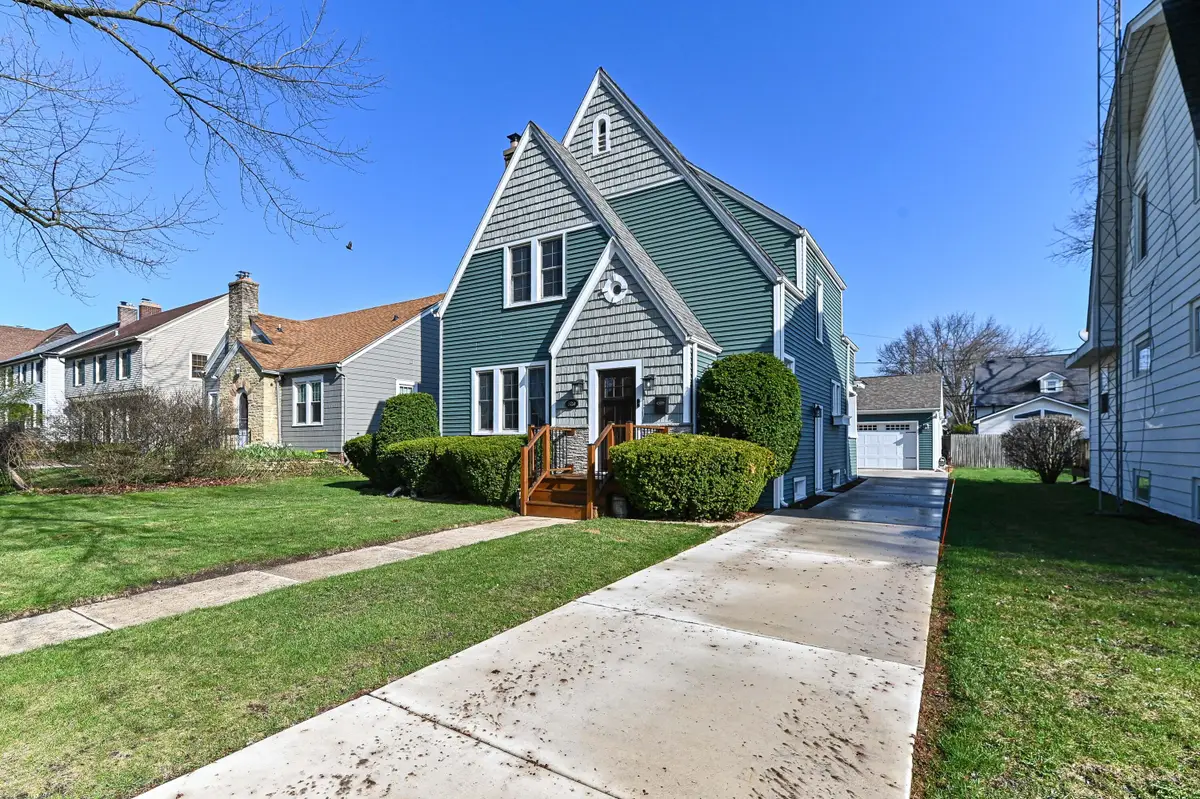 520 74th St, Kenosha, WI 53143 - #1