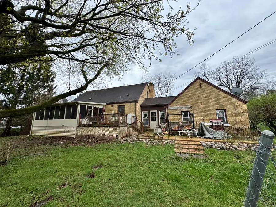 16730 Hillsdale Dr, Brookfield, WI 53005 - #2