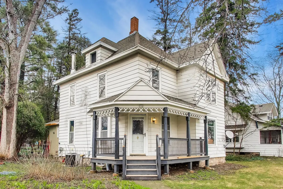 212 Kenosha St, Walworth, WI 53184 - #1