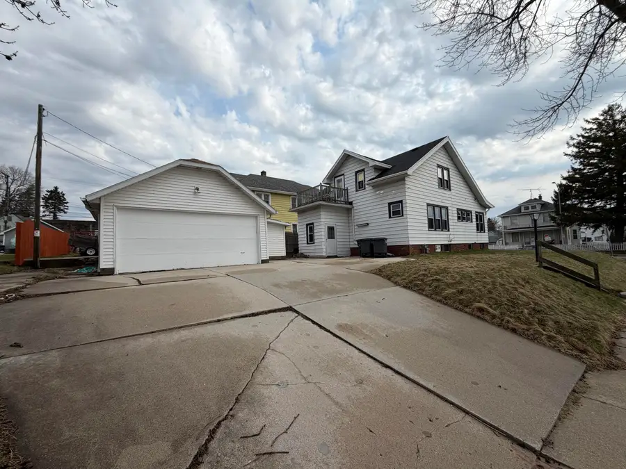 1204 N 14th St, Sheboygan, WI 53081 - #2