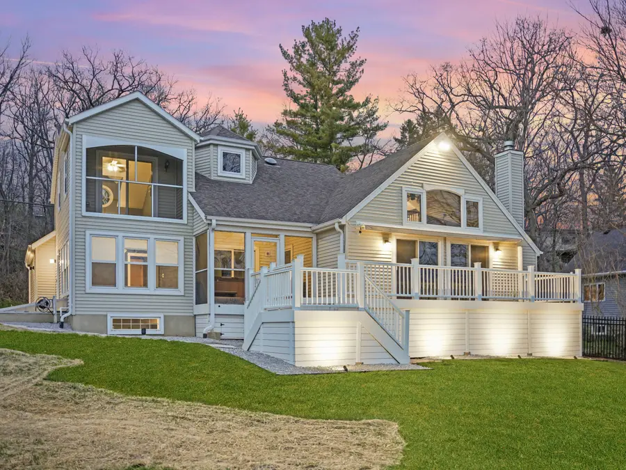 191 Riverside Dr, Waterford, WI 53185 - #3