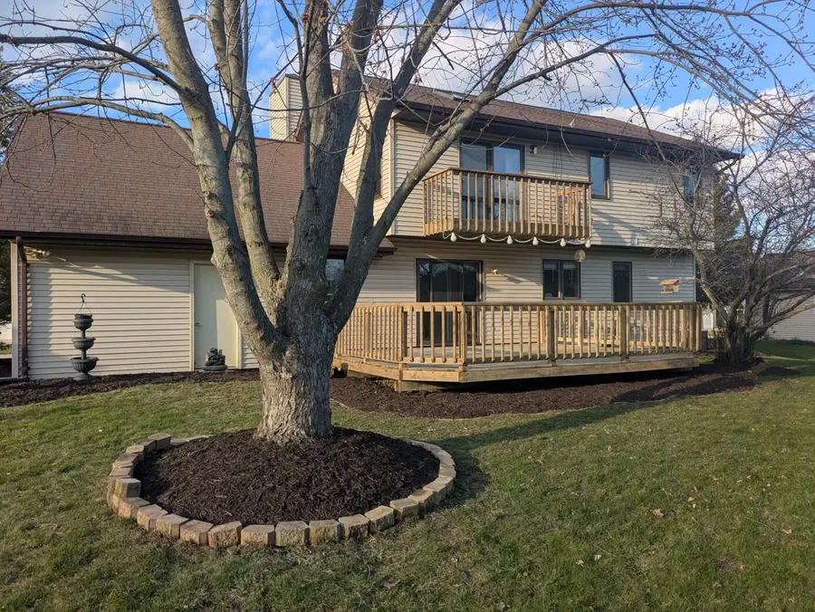 N75W23419 N Ridgeview Cir, Sussex, WI 53089 - #2