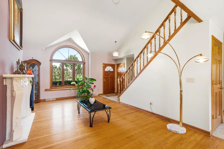 N75W23419 N Ridgeview Cir, Sussex, WI 53089 - #3