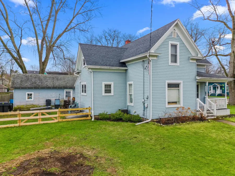 201 Howard St, Walworth, WI 53184 - #2