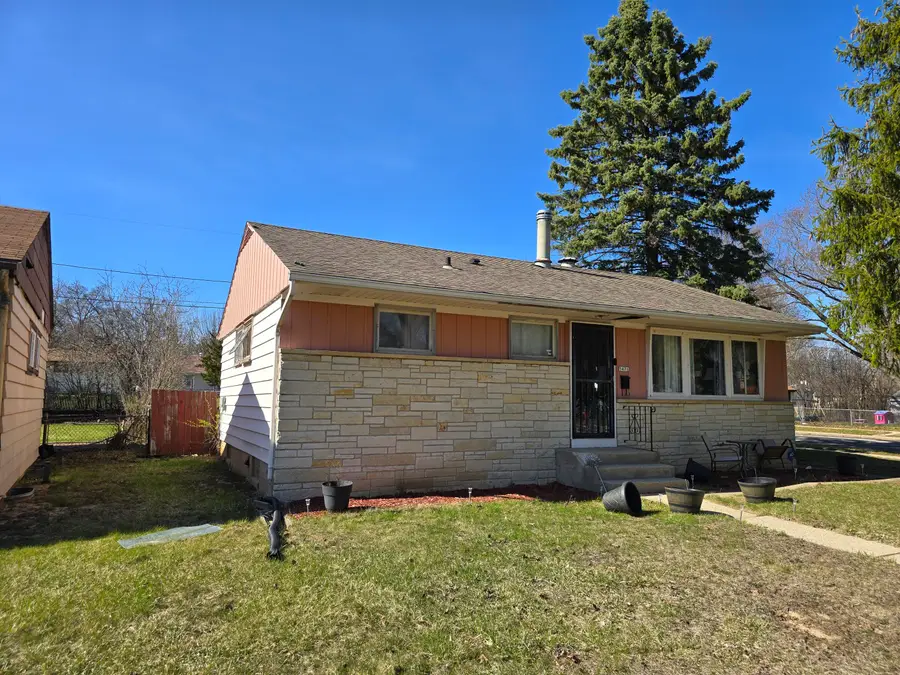 5471 N 74th St, Milwaukee, WI 53218 - #2