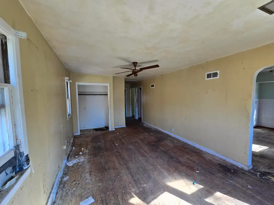 6128 N 38th St, Milwaukee, WI 53209 - #3