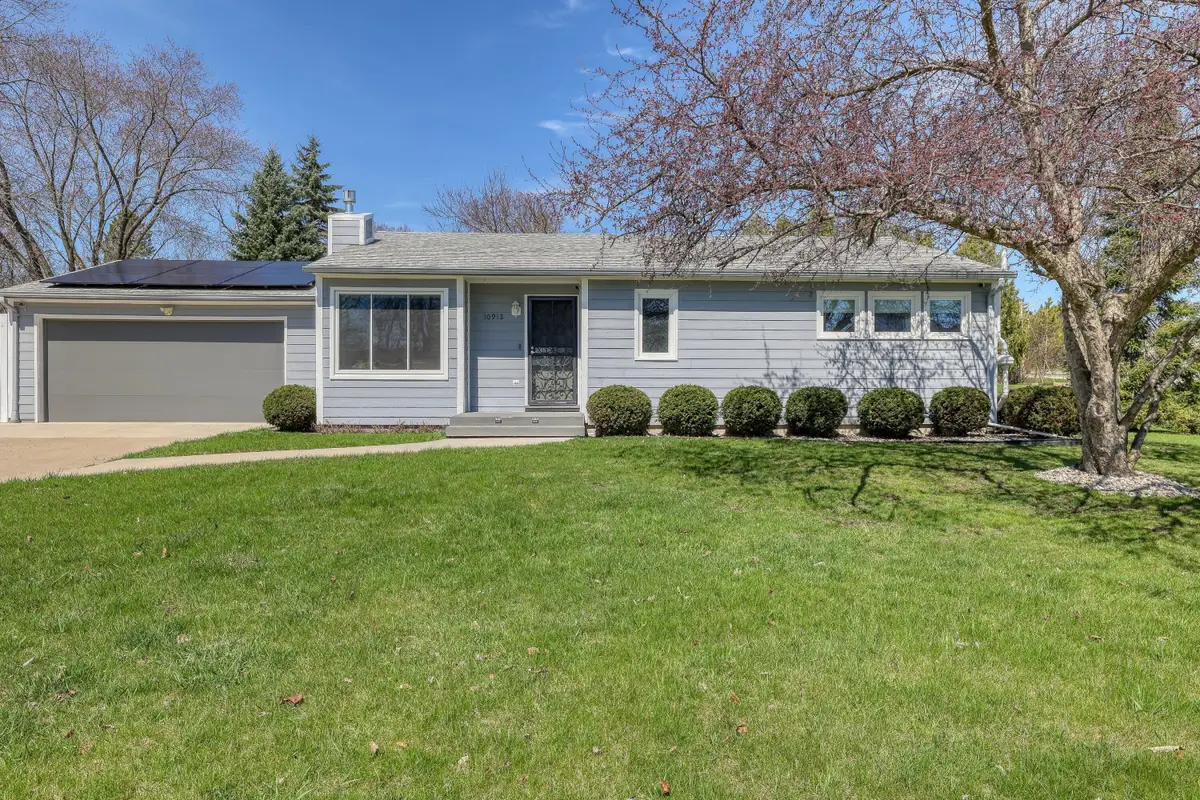 10912 W Kaul Ave, Milwaukee, WI 53225 - #1