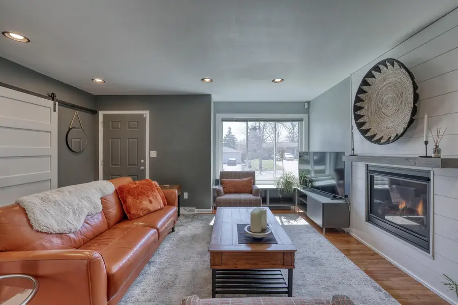 10912 W Kaul Ave, Milwaukee, WI 53225 - #3