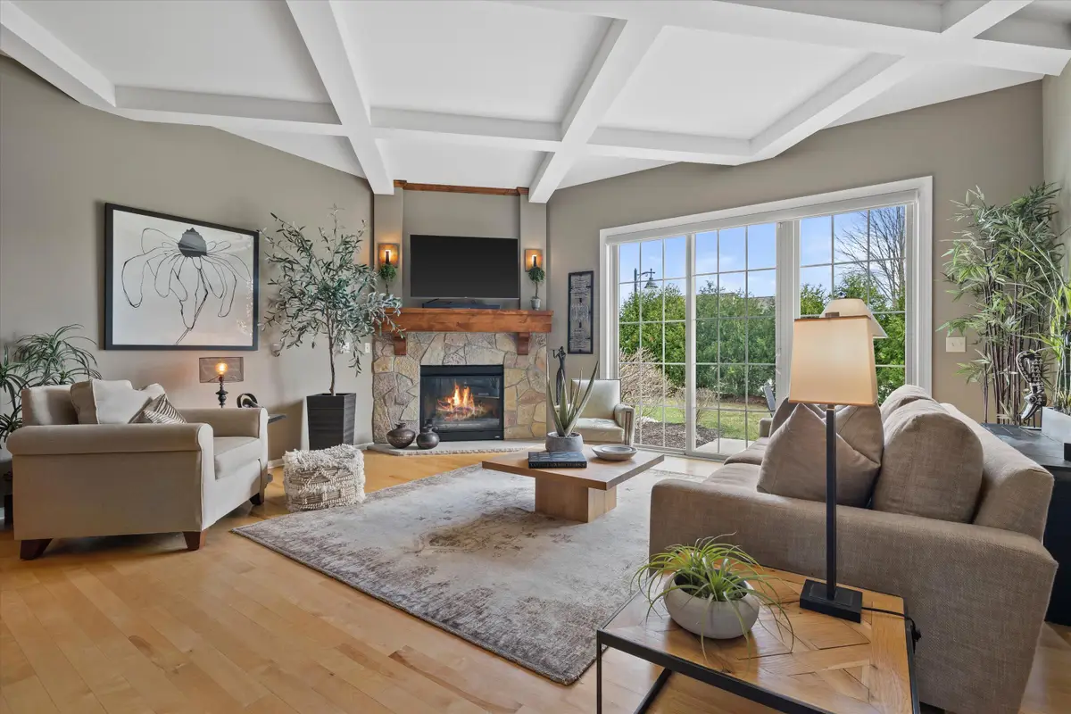 1750 Bess Ct, Oconomowoc, WI 53066 - #1