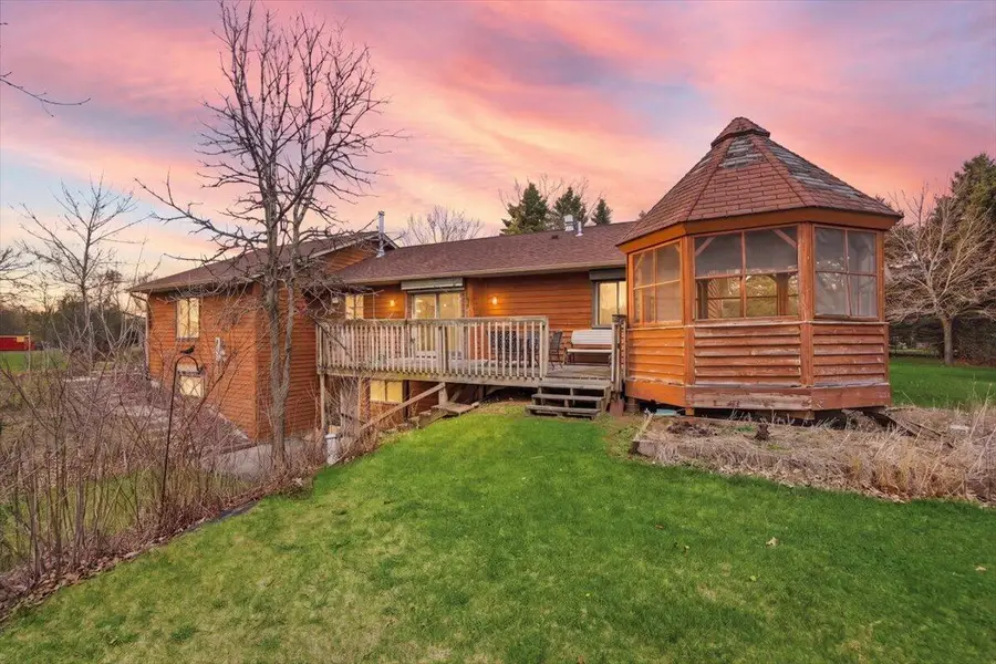 S28W36305 Scuppernong Cir, Ottawa, WI 53118 - #2