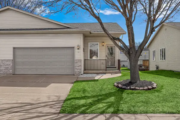 936 8th Ave N, Onalaska, WI 54650