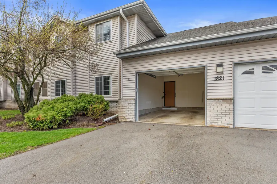 1821 E Racine Ave, Waukesha, WI 53186 - #2