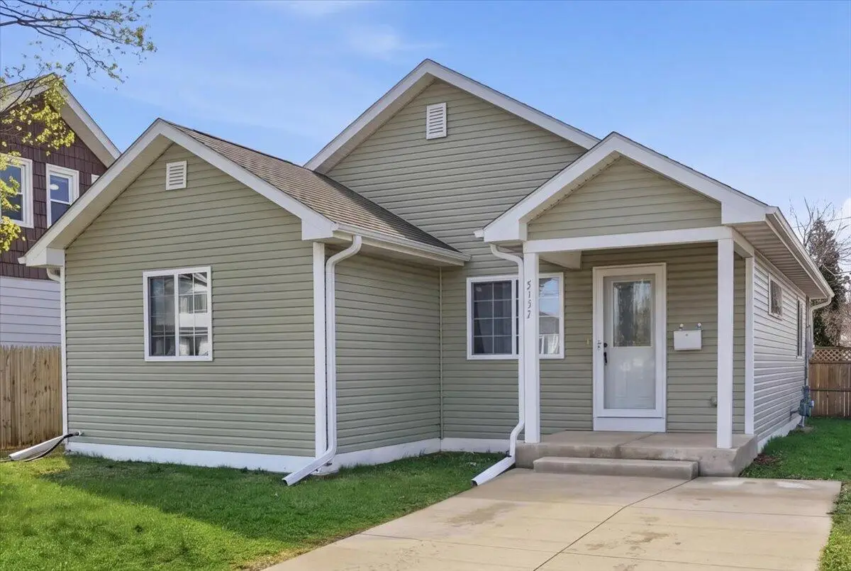 2127 27th St, Kenosha, WI 53140 - #1