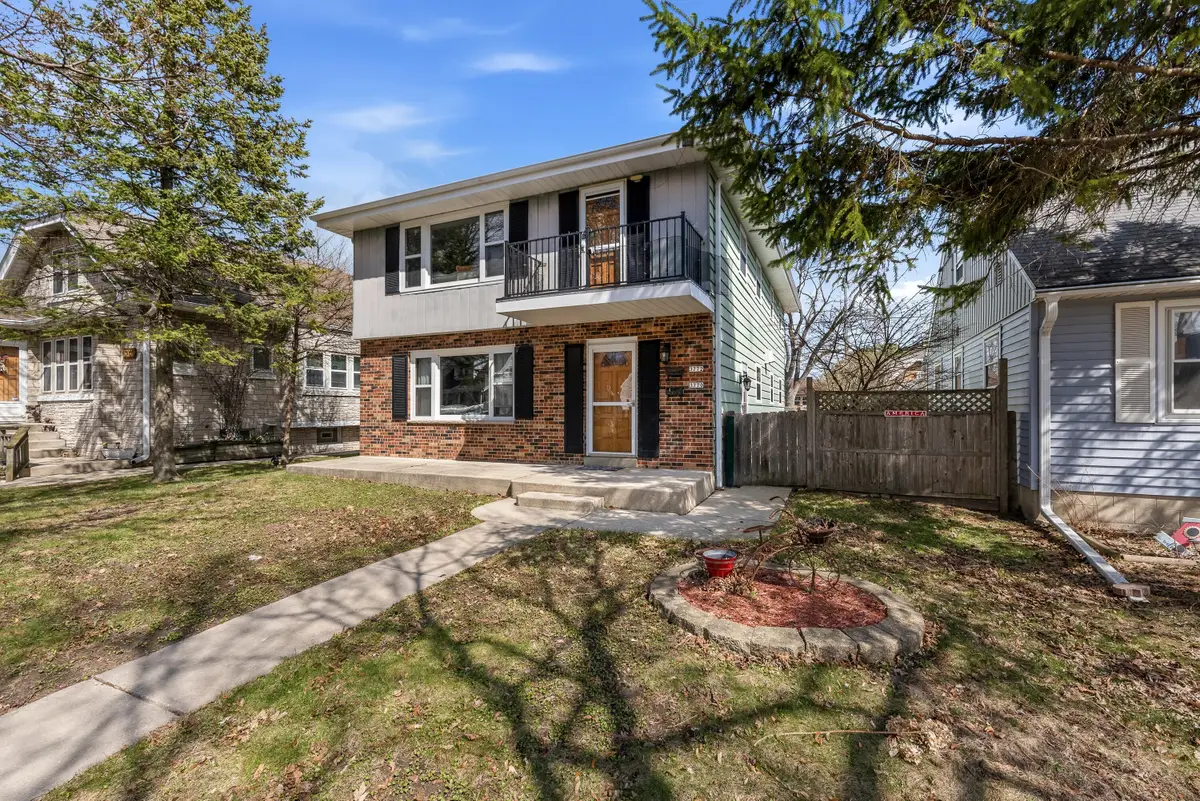 3770 S Kansas Ave, Milwaukee, WI 53207 - #1