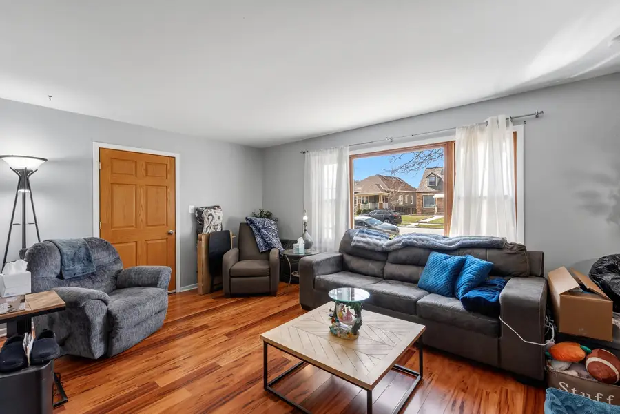 3770 S Kansas Ave, Milwaukee, WI 53207 - #3