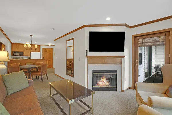 101 Osthoff Ave, Elkhart Lake, WI 53020