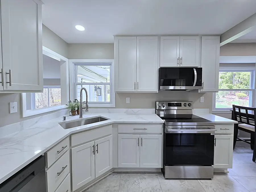 7475 N 39th St, Milwaukee, WI 53209 - #2