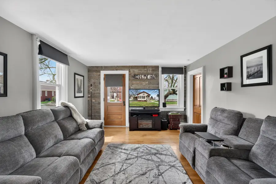 1739 Chatham St, Racine, WI 53402 - #3