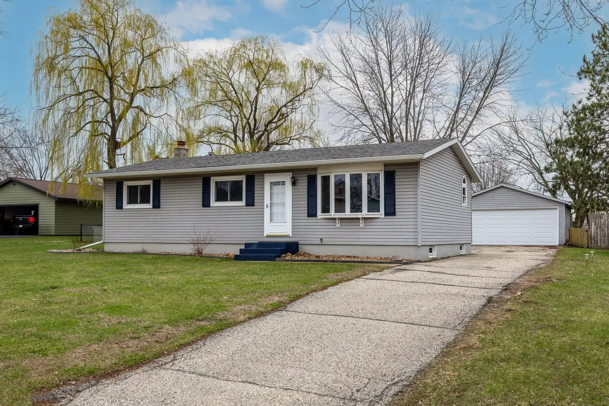 306 Neitzel Dr, Holmen, WI 54636 - #1