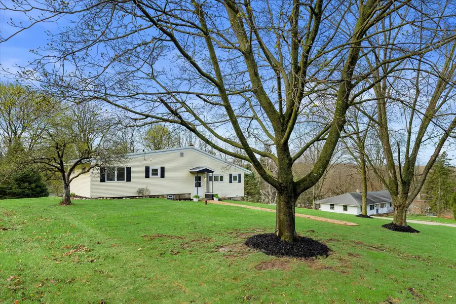 14225 Forest View Ln, Brookfield, WI 53005 - #3